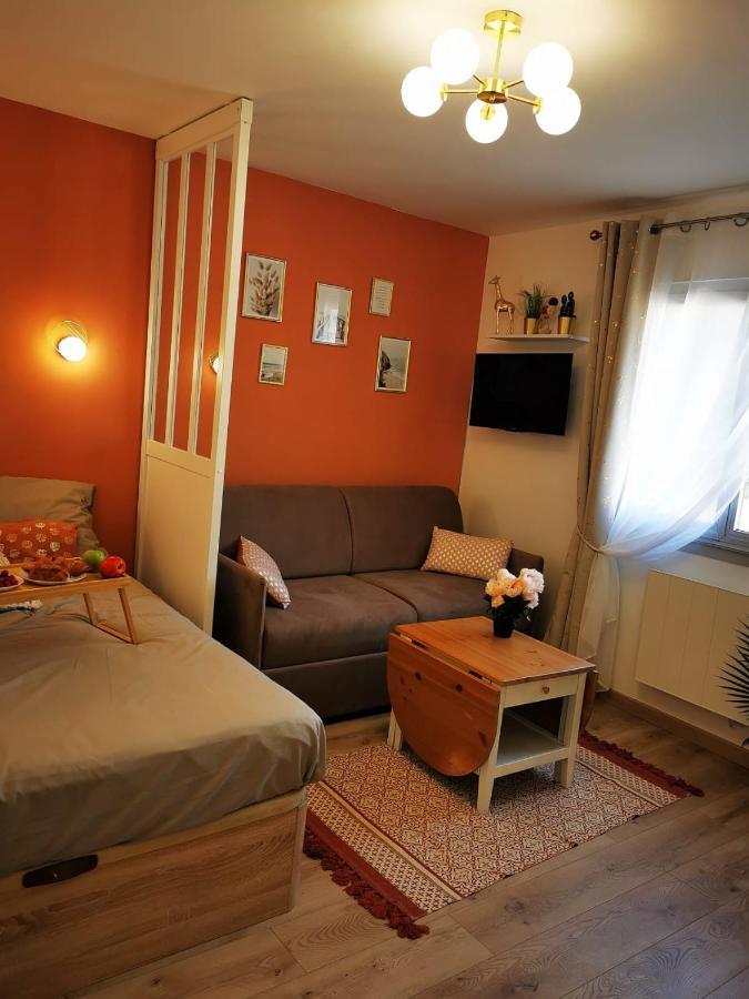 cœur de ville -Charmant studio- le petit Quai à 2 min gare Trouville Exterior foto